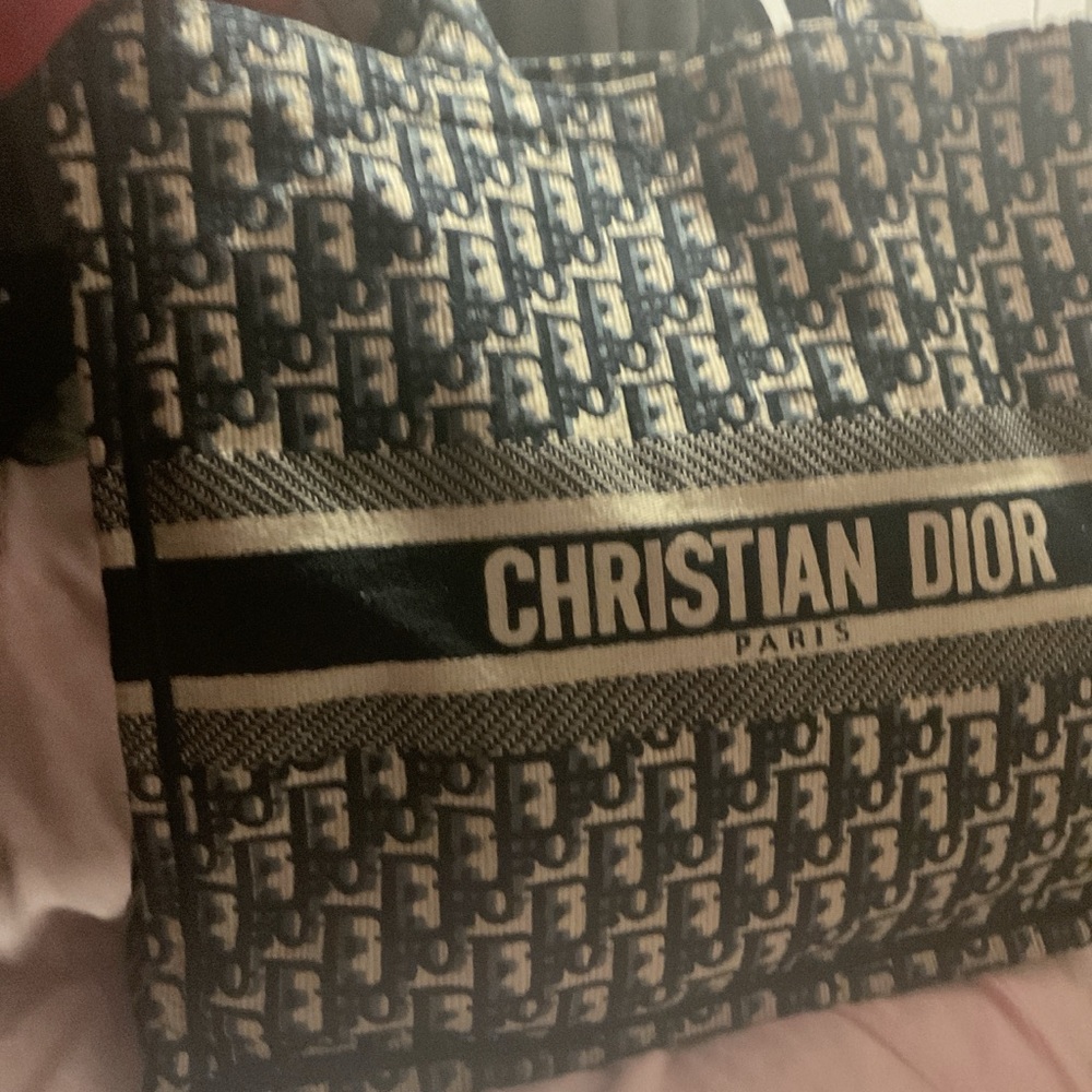 Dior Black and Cream Patterned Bag - Picture 3 of 3